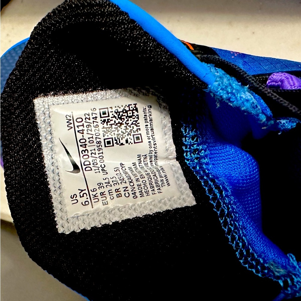 Nike kyrie flytrap basketball shoe